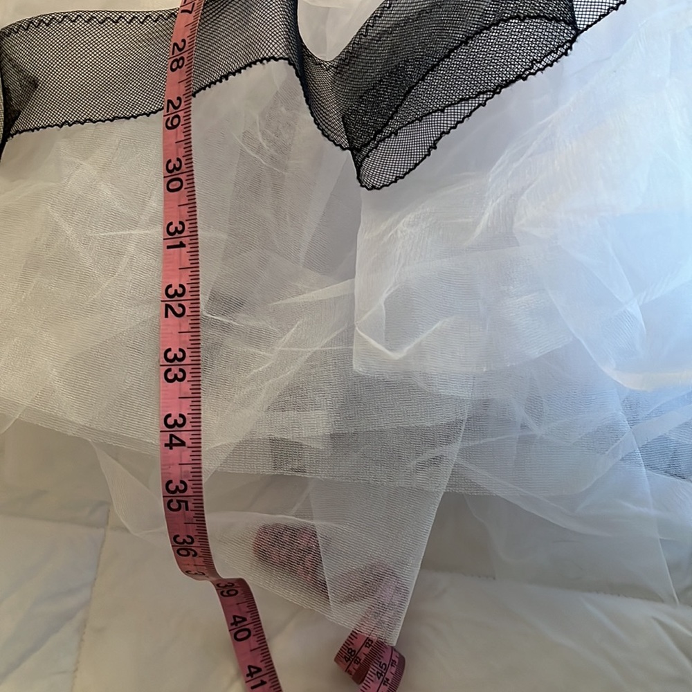 Ballet Dance dress black and white with matching flower barrette - Picture 5 of 6